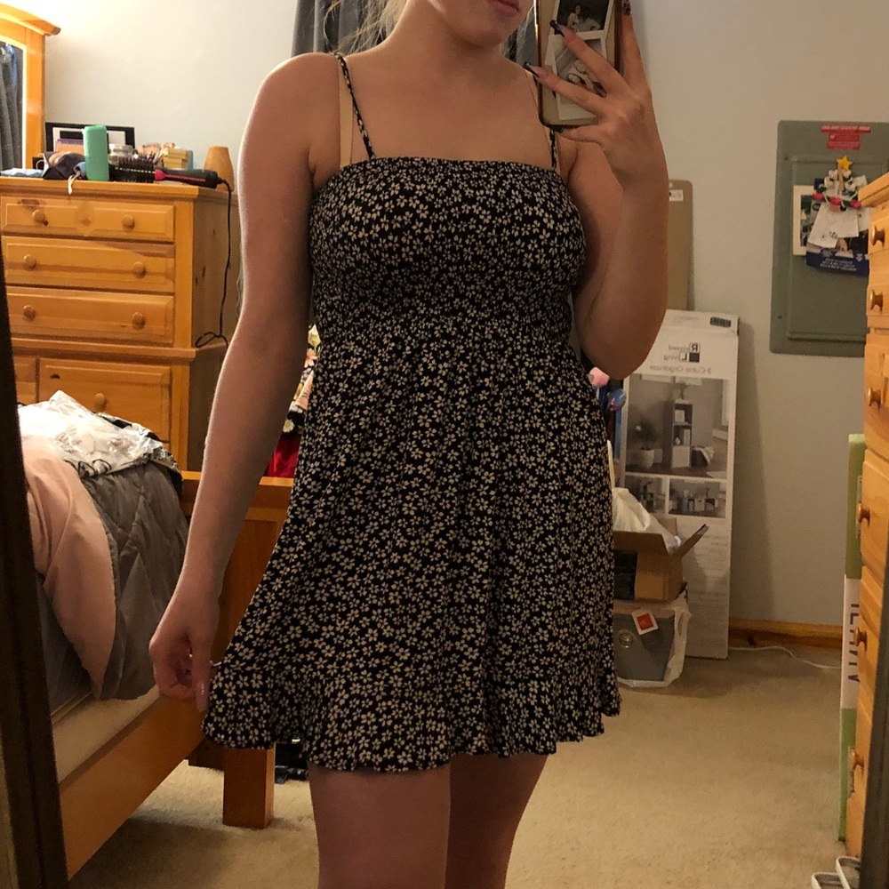 Black/white/cream floral Forever21 dress